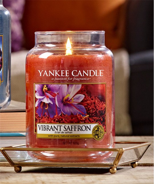 yankee-candle-vibrant-saffron-sloik-duzy-swieca-zapachowa.jpg